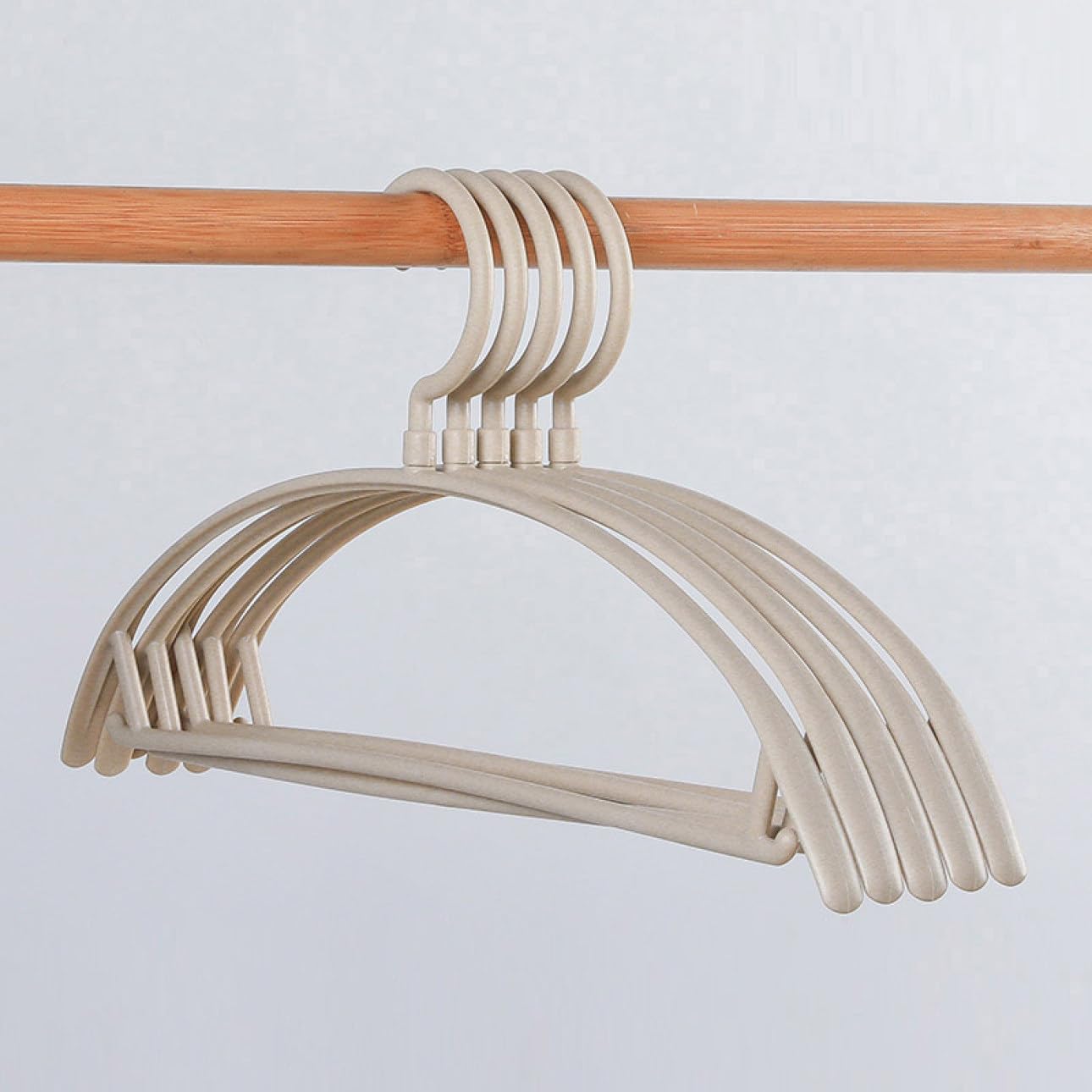 Amazon.co.jp: ハンガー すべらない ハンガー 跡がつかない